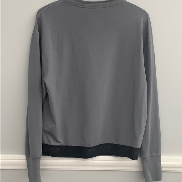 Nike dri fit long sleeve - Picture 2 of 3